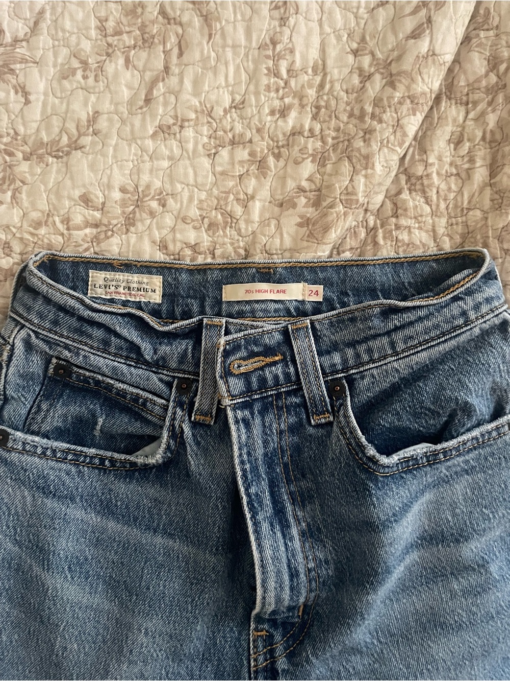 Levi's Medium Wash Blue High Rise Flare - Picture 2 of 3